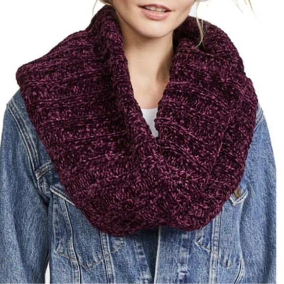 FREE PEOPLE Chenille Lovebug Infinity Twist Scarf NEW Burgundy Maroon Wine